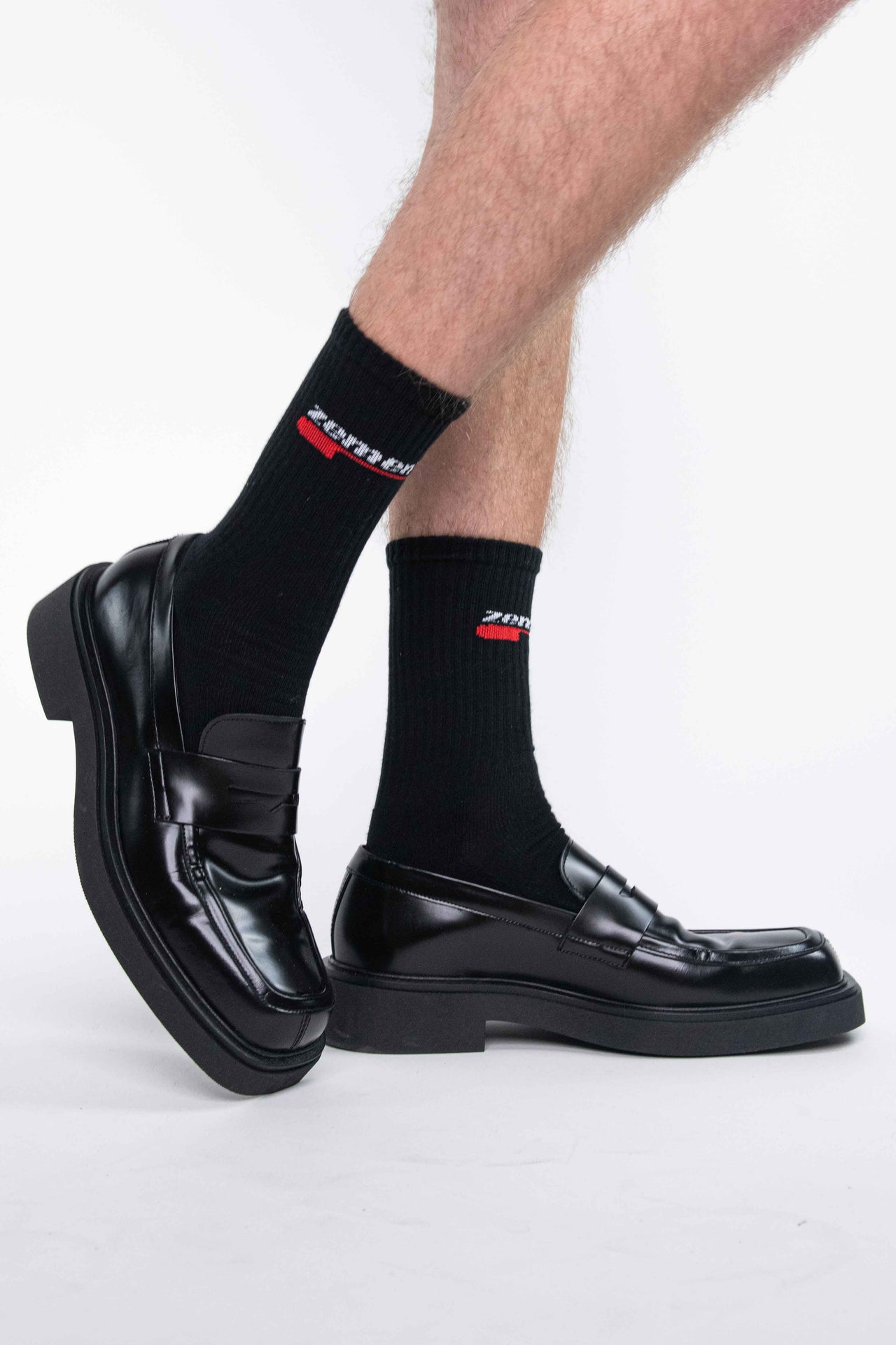 ZEMENTS SOCKEN SCHWARZ "SWOOSH LOGO"